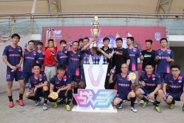 奥克兰男子意外发现“书签”竟是2000万大奖彩票